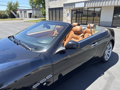 Used 2016 Maserati GranTurismo Convertible RWD image 14