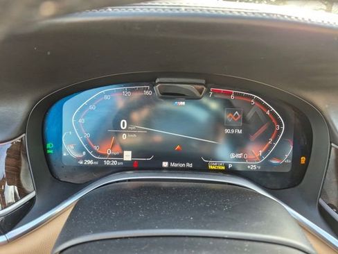 Used 2022 BMW 750i xDrive w/ Executive Package image 24