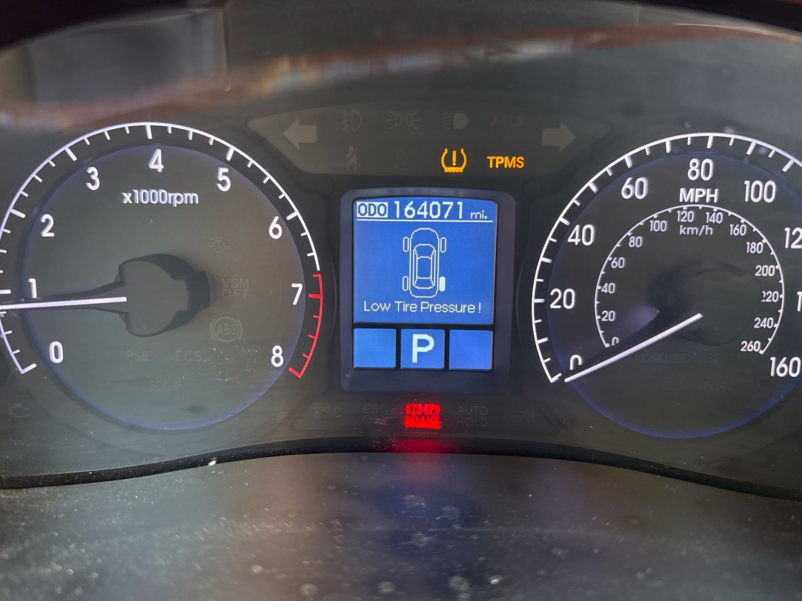 Used 2012 Hyundai Genesis 3.8 RWD image 11