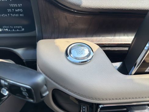 Used 2023 Lincoln Aviator Reserve w/ Equipment Group 201A AWD/4WD image 33