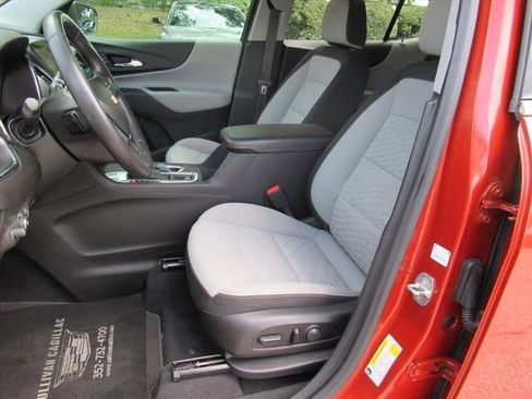 Used 2020 Chevrolet Equinox LT FWD image 16