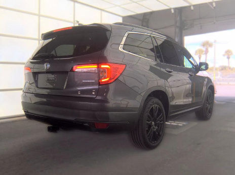 Used 2021 Honda Pilot Special Edition image 3