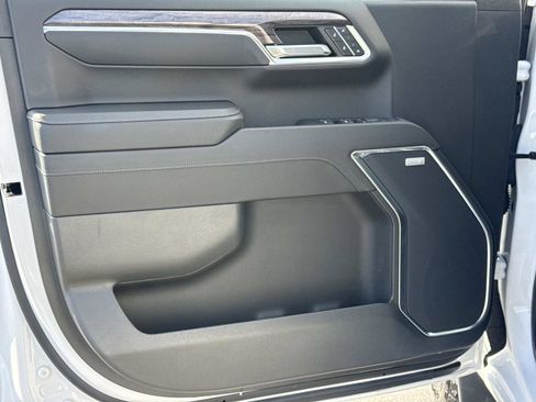 Used 2023 Chevrolet Silverado 1500 LTZ image 16