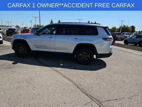 Used 2024 Jeep Grand Cherokee L Laredo image 13