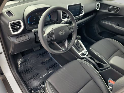 New 2026 Hyundai Venue SEL image 20
