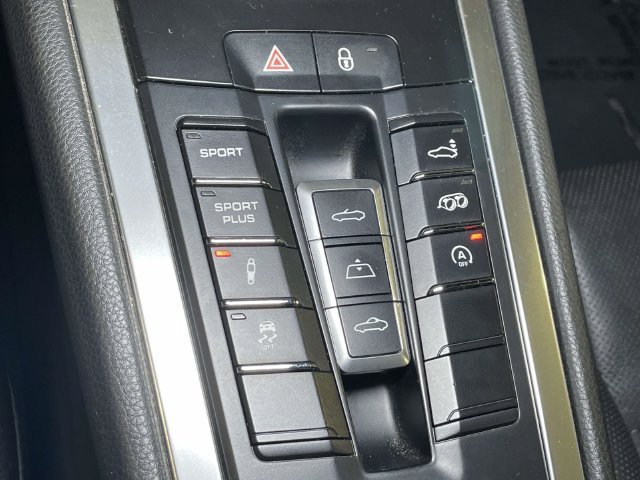 Certified 2014 Porsche 911 Carrera S RWD image 22