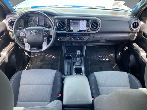Used 2020 Toyota Tacoma TRD Sport w/ Technology Package RWD image 10