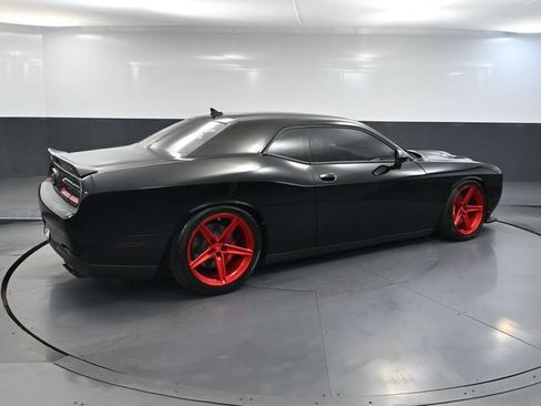 Used 2016 Dodge Challenger SRT Hellcat RWD image 5
