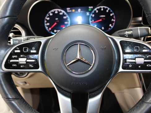 Used 2022 Mercedes-Benz GLC 300 4MATIC image 16