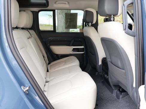 Used 2023 Land Rover Defender 110 S AWD/4WD image 21