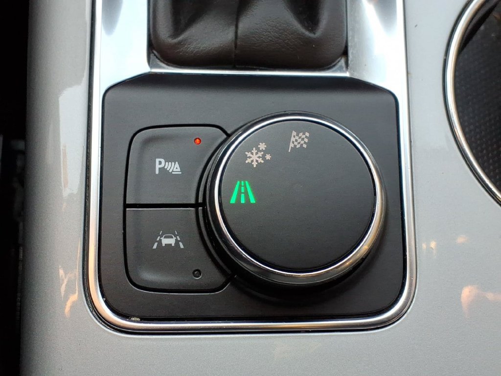 Used 2022 Chevrolet Blazer LT FWD image 19