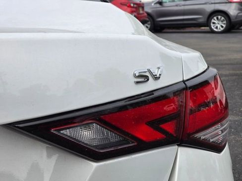 Used 2024 Nissan Sentra SV w/ SV Premium Package image 12
