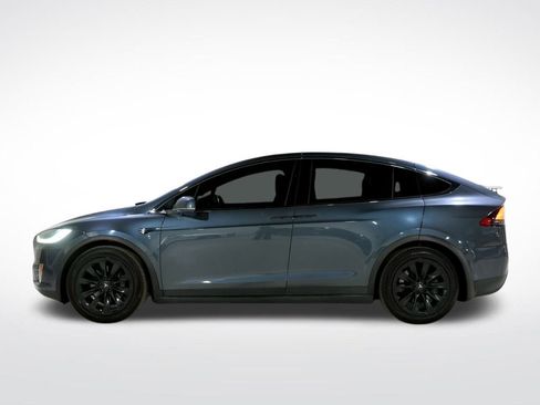 Used 2018 Tesla Model X 75D image 7