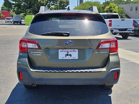 Used 2018 Subaru Outback 2.5i Premium AWD/4WD image 6