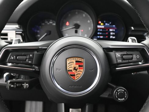Certified 2026 Porsche Macan S AWD/4WD image 17