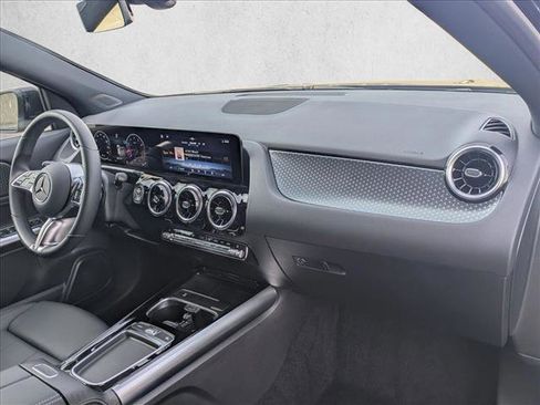 Certified 2025 Mercedes-Benz GLA 250 image 21