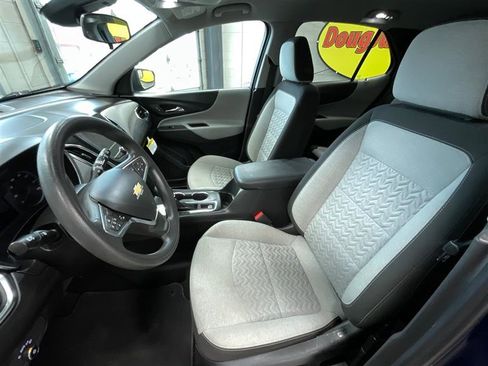 Used 2023 Chevrolet Equinox LS image 10