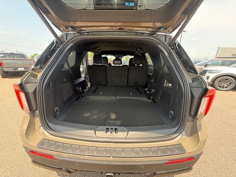New 2026 Ford Explorer ST-Line w/ ST-Line Street Pack AWD/4WD image 35