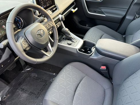New 2025 Toyota RAV4 XLE w/ Convenience Package image 8