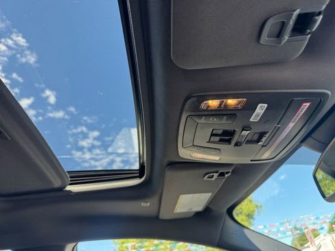 Used 2023 Toyota Sienna XSE AWD/4WD image 25