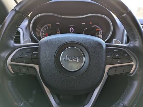 Certified 2017 Jeep Grand Cherokee Altitude RWD image 20
