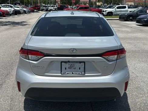 Used 2024 Toyota Corolla LE FWD image 6