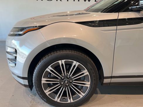 Used 2024 Land Rover Range Rover Evoque Dynamic SE AWD/4WD image 8