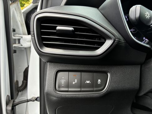 Used 2019 Hyundai Santa Fe SE FWD image 25
