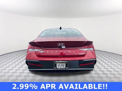 Certified 2025 Hyundai Elantra Limited image 6