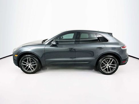 Used 2025 Porsche Macan image 2