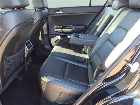 Used 2022 Kia Sportage EX image 22