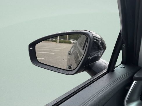 New 2026 Volkswagen Tiguan SE FWD image 10