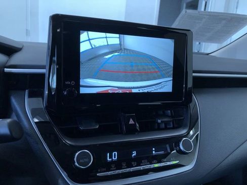 Certified 2025 Toyota Corolla LE image 27