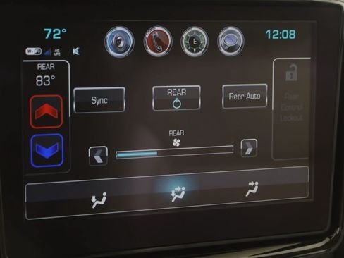 Used 2019 Chevrolet Traverse LT w/ LPO, Floor Liner Package AWD/4WD image 32