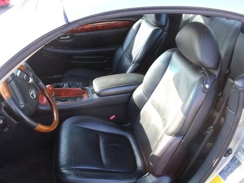 Used 2002 Lexus SC 430 Convertible image 7