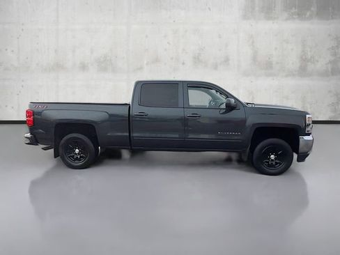 Used 2018 Chevrolet Silverado 1500 LT w/ All Star Edition image 4