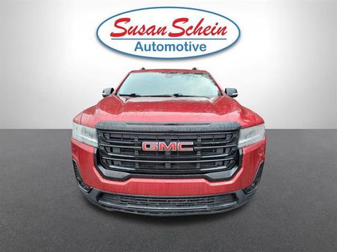 Used 2022 GMC Acadia SLT w/ Elevation Edition image 2