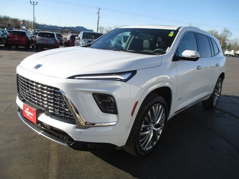 Used 2026 Buick Enclave Avenir w/ Super Cruise Package image 10