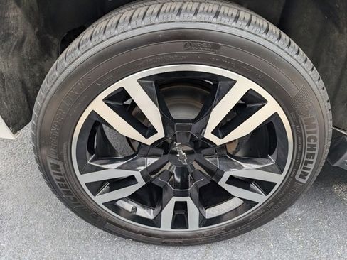 Used 2020 Chevrolet Tahoe Premier image 32