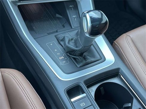 Certified 2025 Audi Q3 2.0T Premium Plus w/ Premium Plus Package image 33