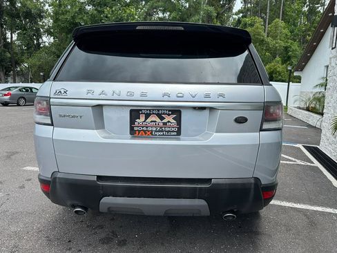 Used 2016 Land Rover Range Rover Sport SE AWD/4WD image 4