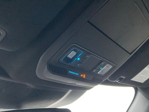 Used 2022 Ford Explorer ST-Line w/ Class IV Trailer Tow Package image 27