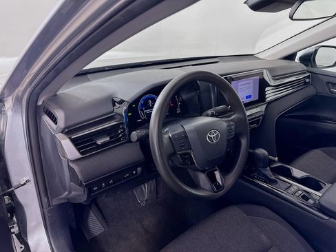 Certified 2025 Toyota Camry LE FWD image 9