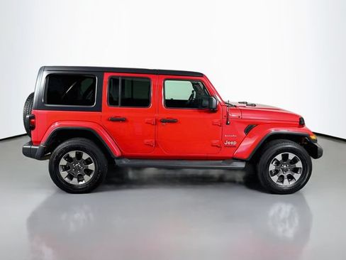 Used 2019 Jeep Wrangler Unlimited Sahara w/ Dual Top Group AWD/4WD image 4