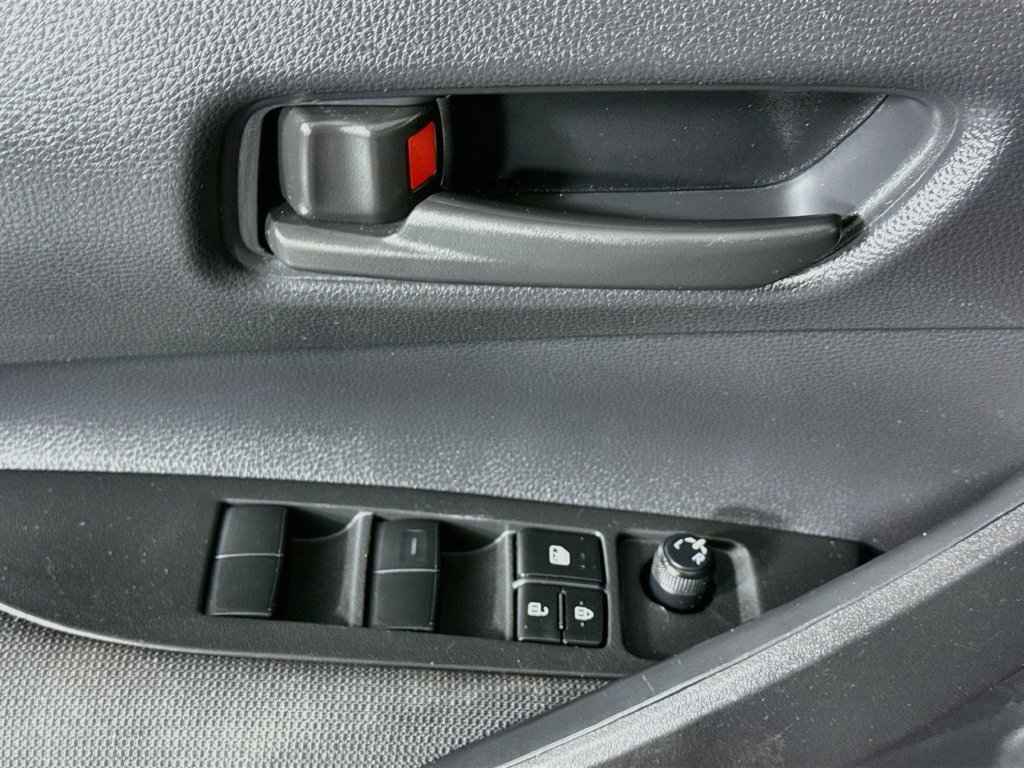 Used 2022 Toyota Corolla LE FWD image 22