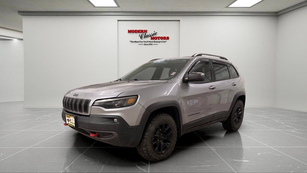 Used 2020 Jeep Cherokee Trailhawk AWD/4WD image 3