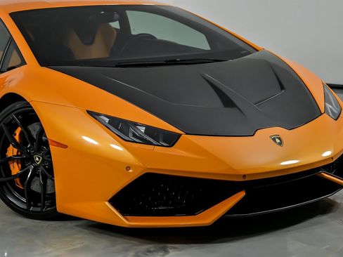 Used 2015 Lamborghini Huracan LP 610-4 image 3