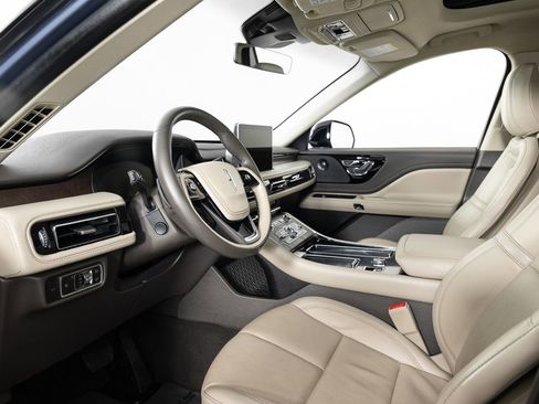 Used 2021 Lincoln Aviator Reserve w/ Class IV Trailer Tow Package image 13