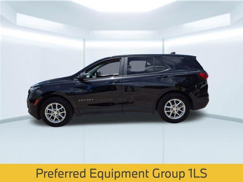 Used 2024 Chevrolet Equinox LS w/ LS Convenience Package FWD image 2