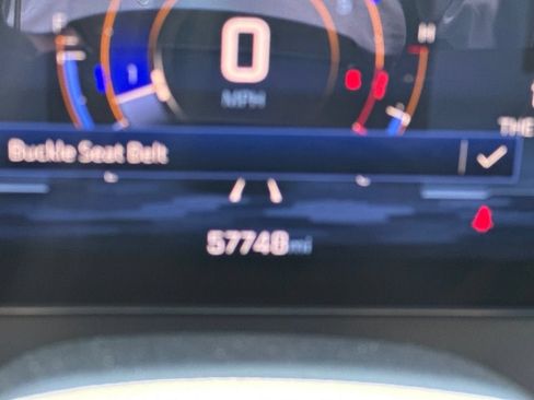 Used 2024 Chevrolet Traverse LT FWD image 21